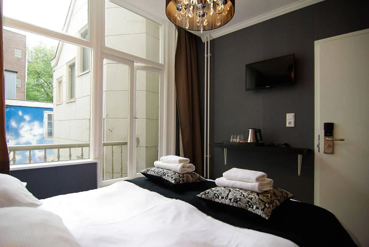 Flower Market Hotel