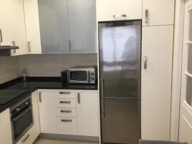 3 Bedrooms Apartment