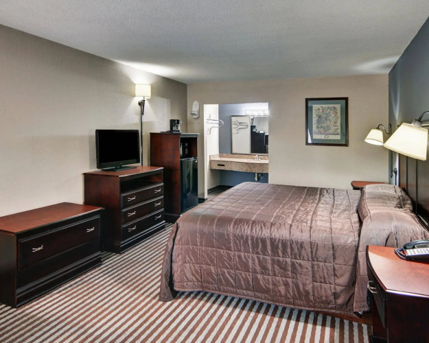 Loyalty Inn Gainesville