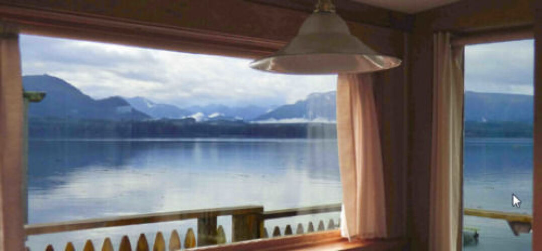 Seine Boat InnOver view