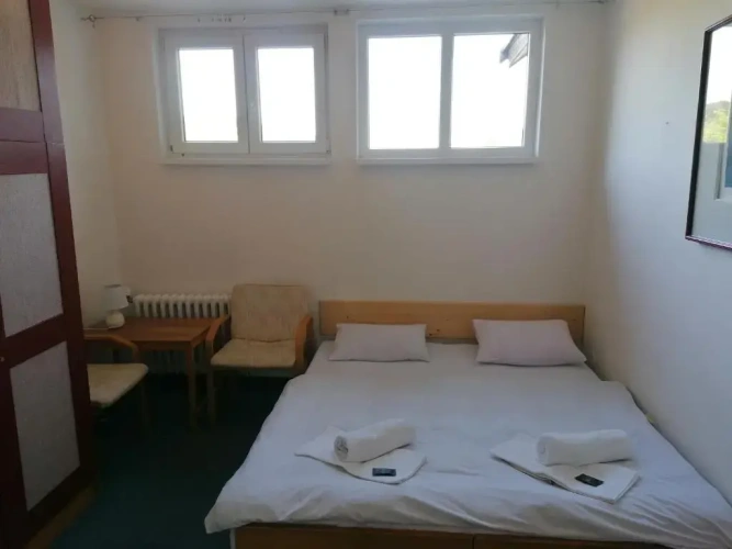 3 Bedrooms Apartment