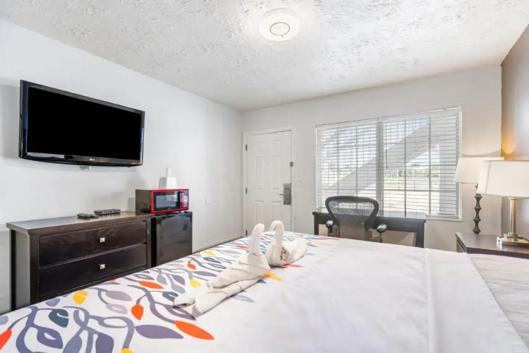 Americas Best Inn & Suites - Downtown Augusta