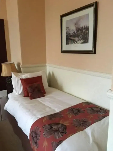 Crown Guesthouse