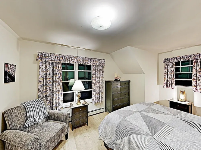 36 Southport - 4 Br Home