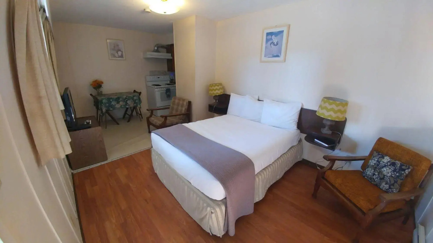 Cozy Court Motel