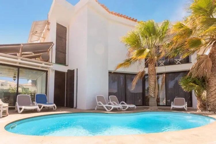 Deluxe Villa