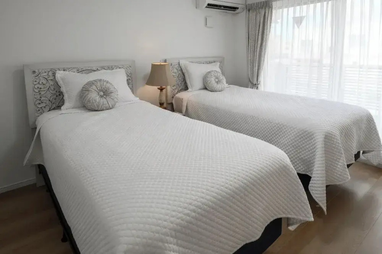 Araha Beachway Inn