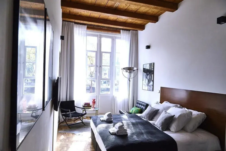 Downtown Room In Canal District