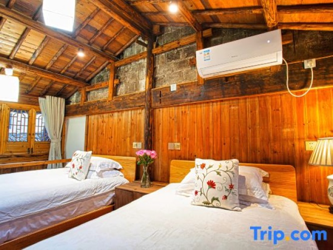 Deluxe Family Duplex Suite