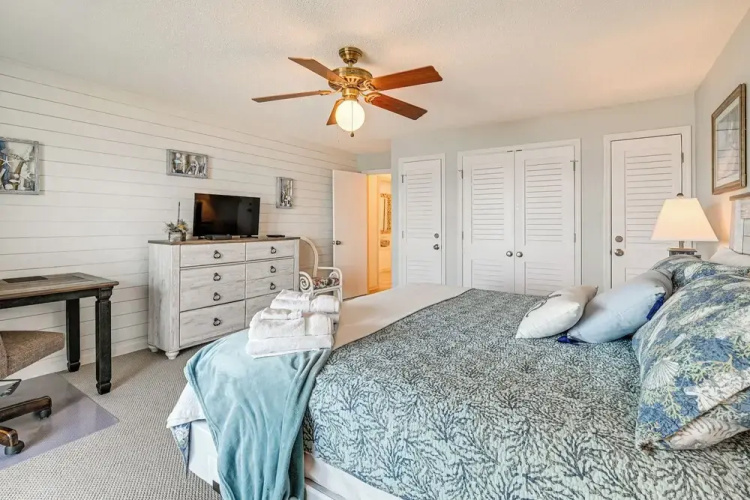 Oceanfront Condo w/ Pool Access in Surfside Beach!