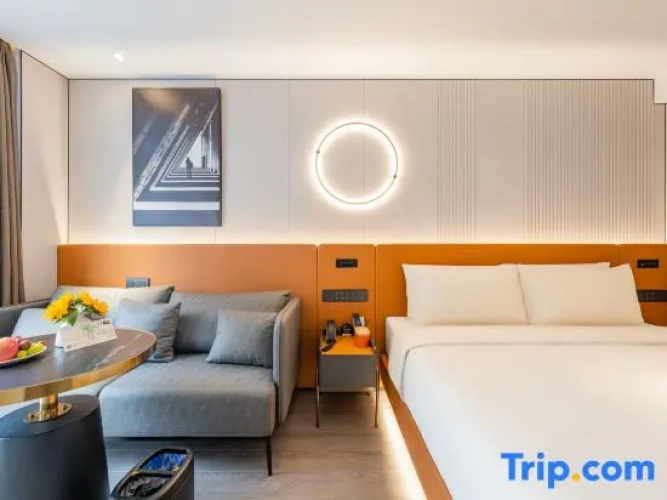 Standard Double room with city view