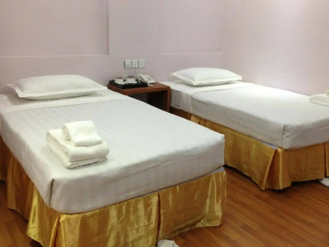 Golden Silk Road Hotel