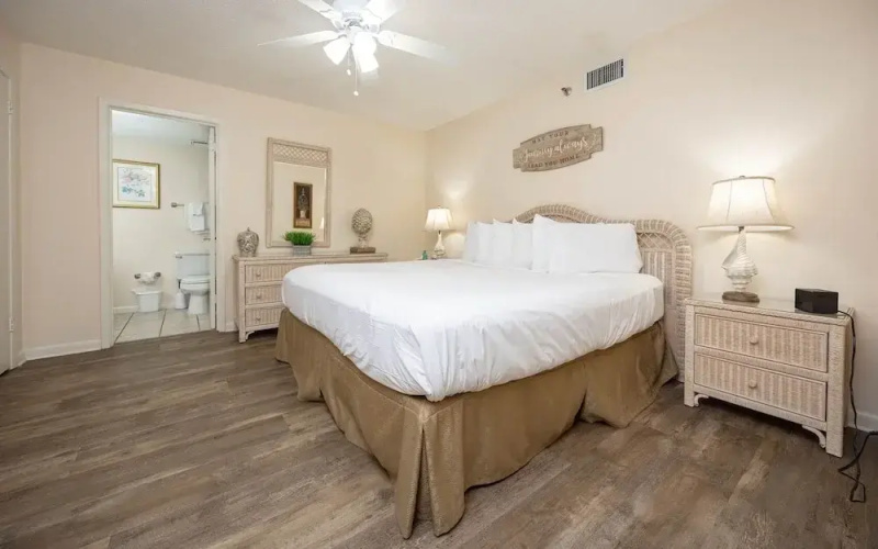 Phoenix East 704 2 Bedroom Condo