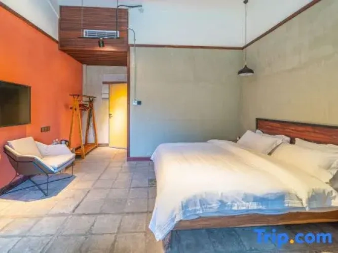 2 Bedrooms Family Suite with river view
