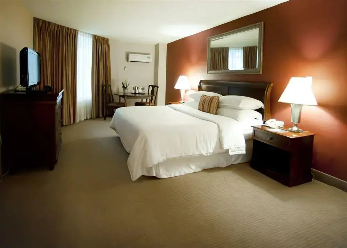 Sheraton Dover Hotel