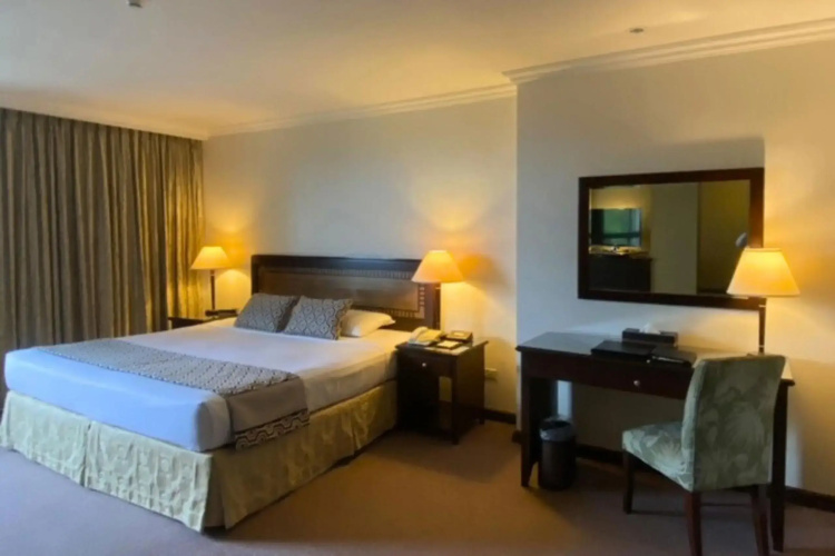 Herald Suites Solana