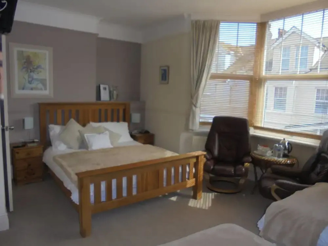Beach House Bed & Breakfast
