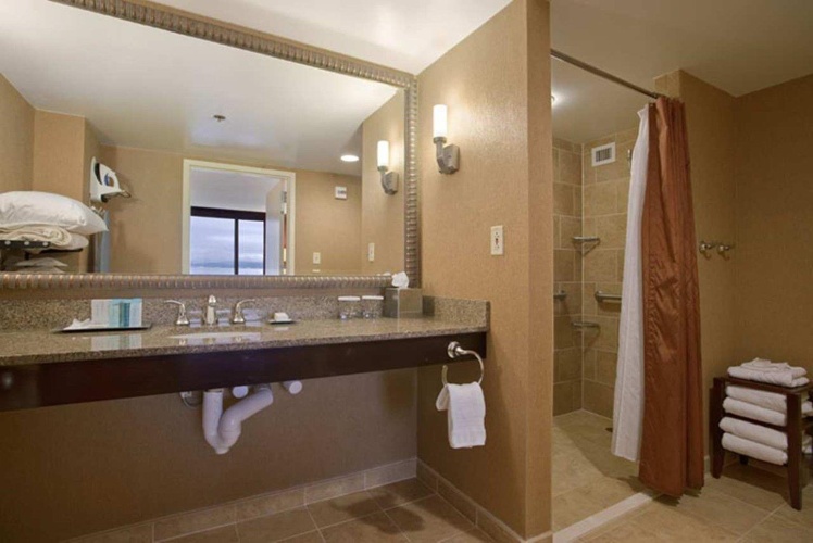 Hotel Champlain Burlington, Curio Collection by Hilton photo 12