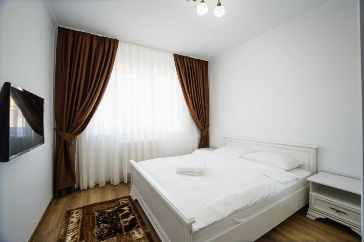 Bright & Elegant Central Apartment
