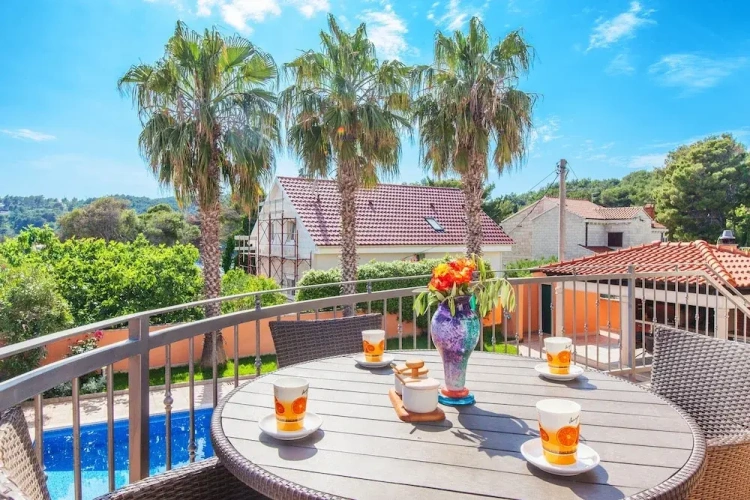 3 Bedrooms Villa