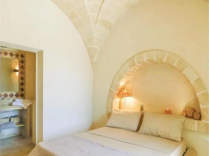 4 Bedrooms Apartment