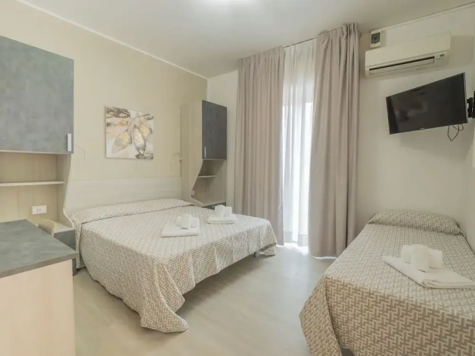 Standard Triple room with balcony