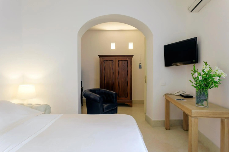 Palazzo Brunaccini Boutique Hotel