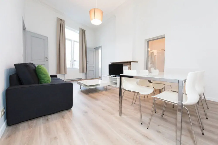 Louise Apartments Chatelain