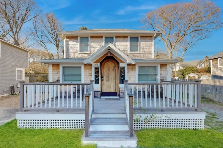 3 Bedrooms Cottage