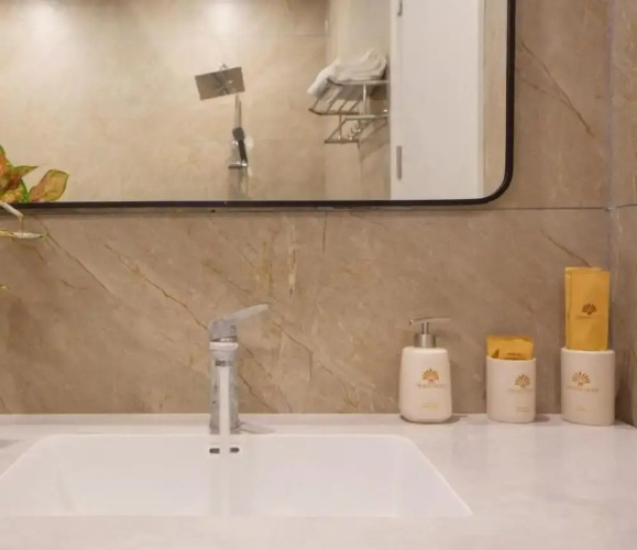 Elysees Hotel