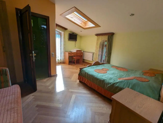 Star Apartment (Star Apartment)