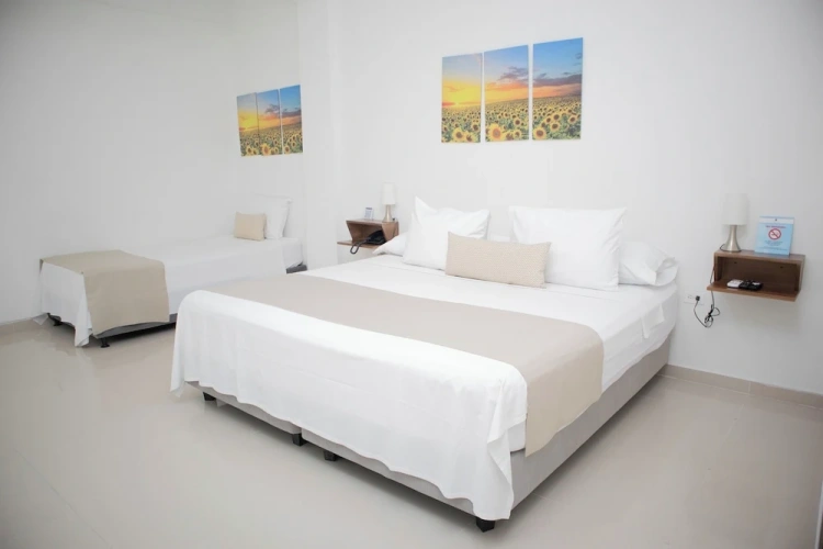 Standard Triple room