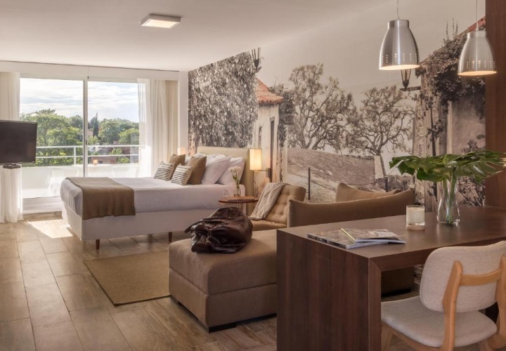 Classic Double room with city view