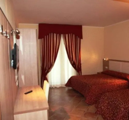 Hotel Eden