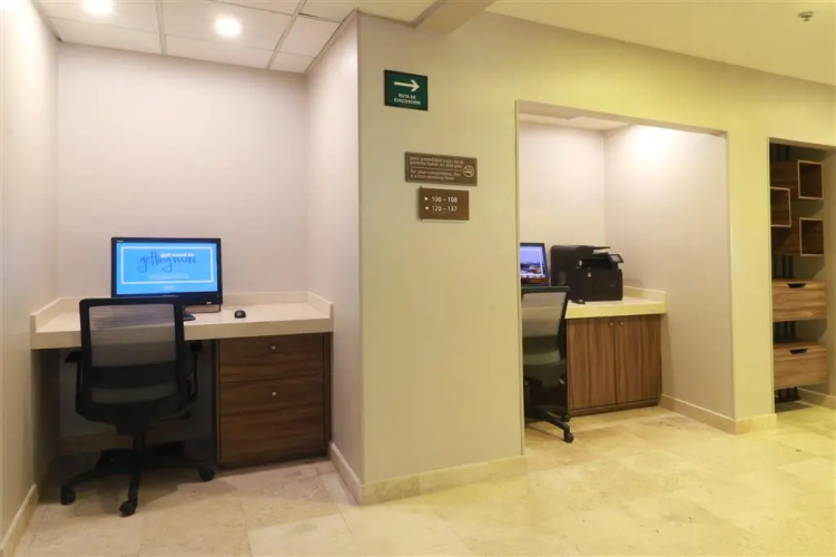 Hampton By Hilton Chihuahua