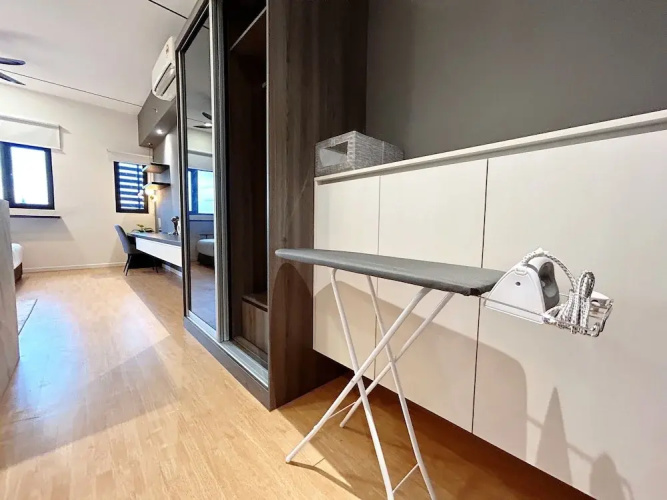 Chambers Residence by Manhattan Group