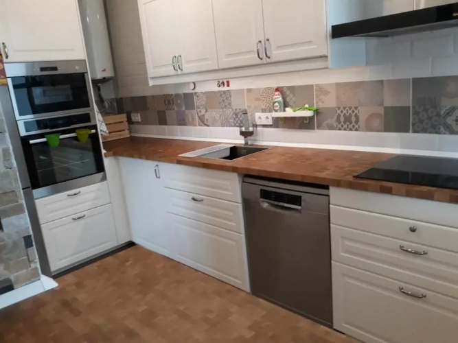 3 Bedrooms Apartment