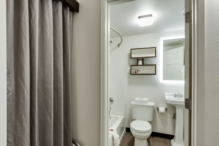 2 Bedrooms Double Suite