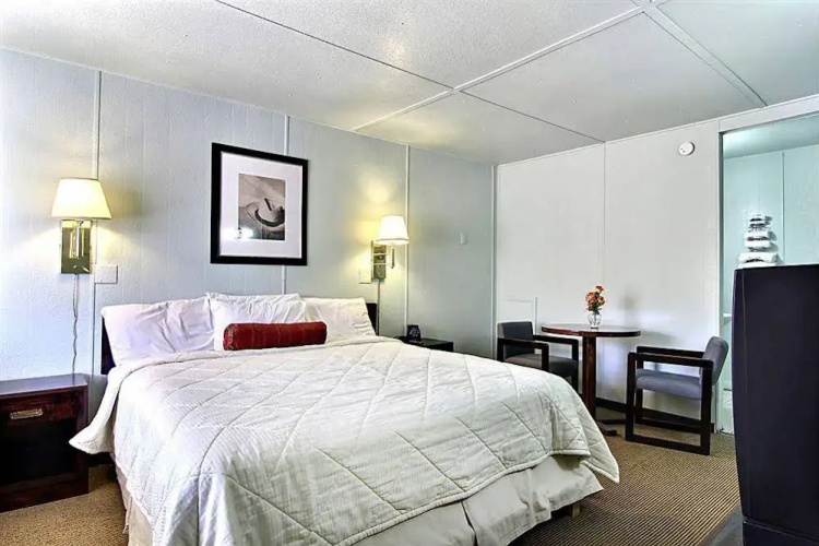 Rodeway Inn