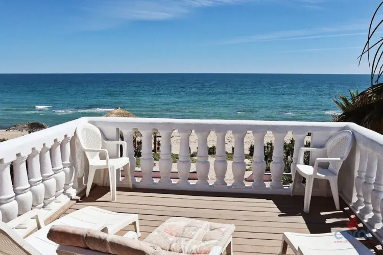 Casa Evita 4 Bedroom Beachfront Home