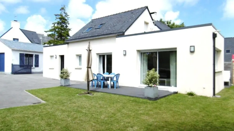 4 Bedrooms Villa