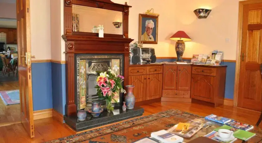 Lisdanar House B&B