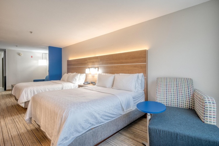 Quadruple Suite