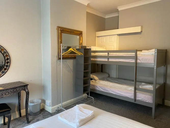 Sunflower Suite under Sasco Apartments