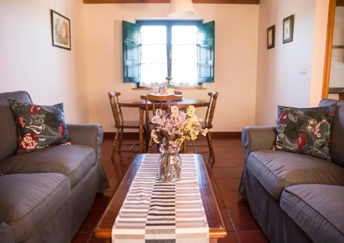 3 Bedrooms Cottage