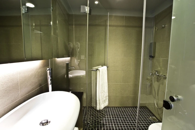 Deluxe Double room with city view