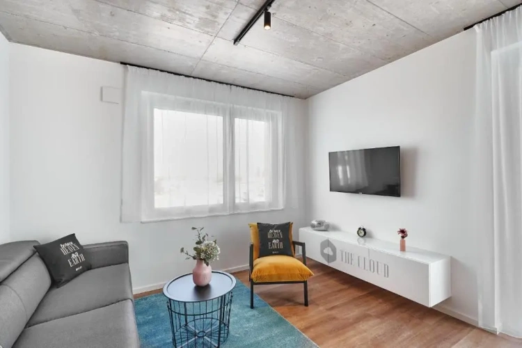 2 Bedrooms Apartment