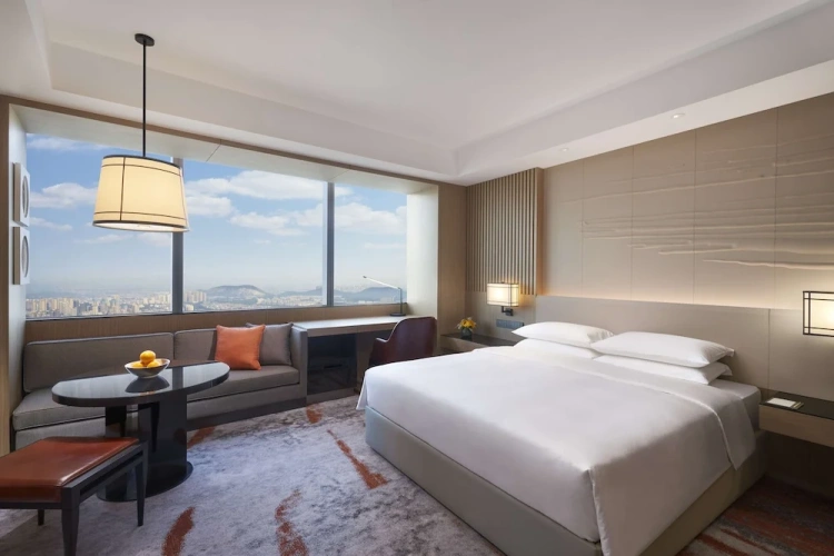 Deluxe Twin Club Access room Lake View