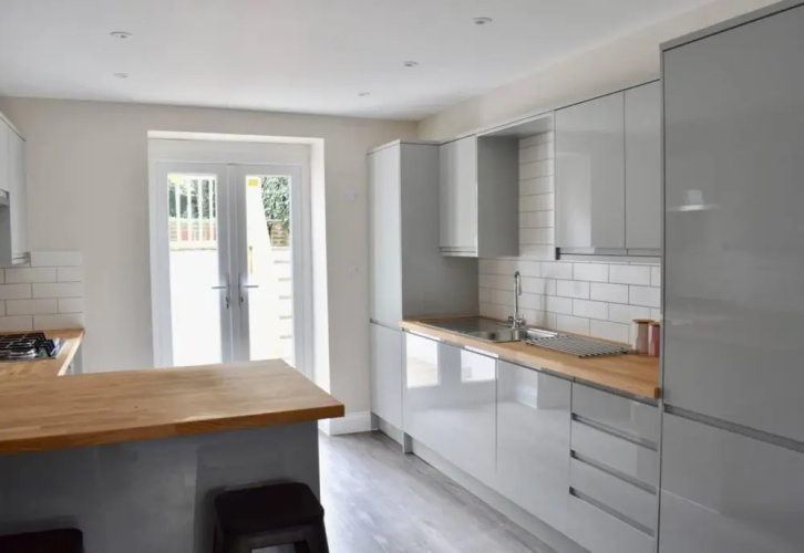 Spacious 4 Bedroom Flat in Central Brighton