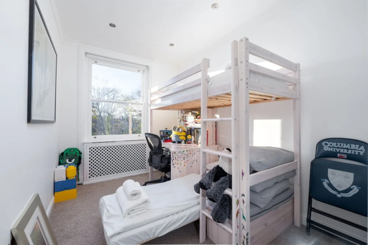 Bright Belgravia Home by Underthedoormat